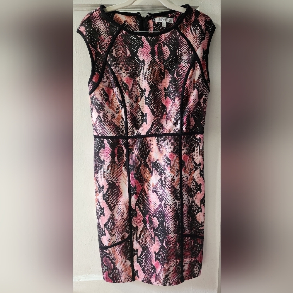 Jennifer Lopez Pink Black Cap Sleeve Sheath Dress size:12
